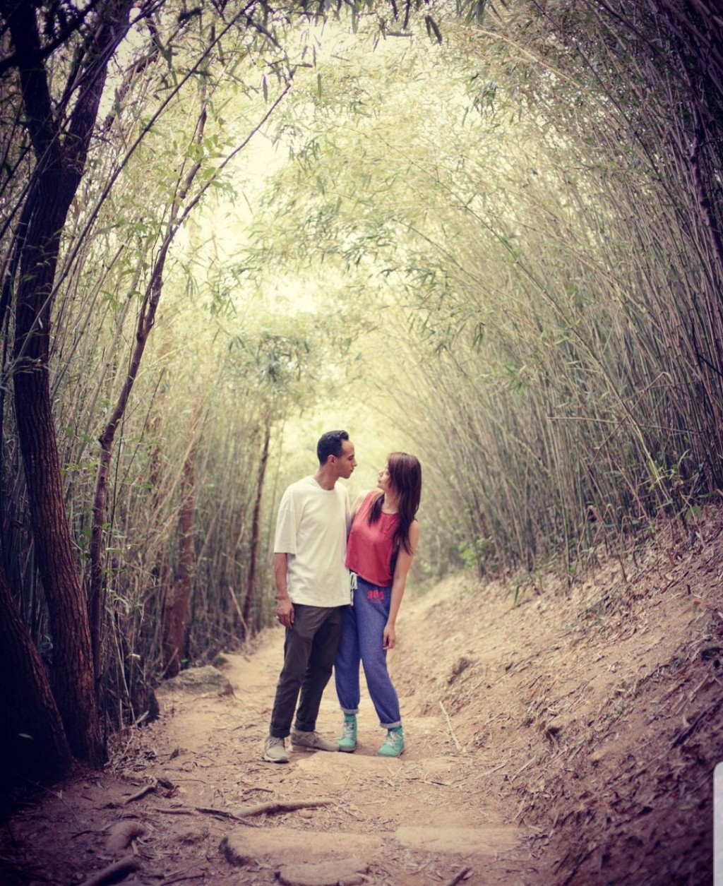 謝茜嘉前年11月到摩洛哥拍旅遊節目時認識摩洛哥男友,對方更追到香港求婚。