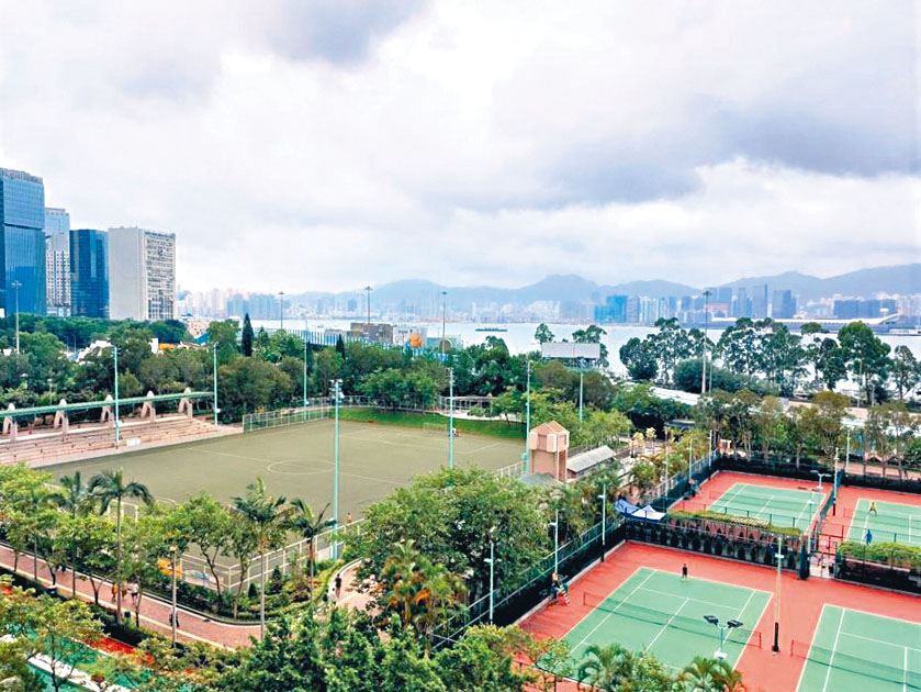 該單位擁有「無敵」公園景，十分開揚。