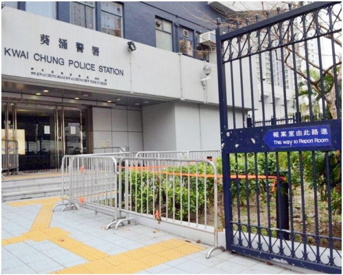 警員巡經葵涌道近葵涌警署時發現涉案電單車。資料圖片
