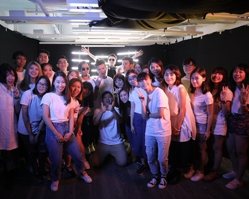 C AllStar休團在即,再找Fans拍MV也別具意義。