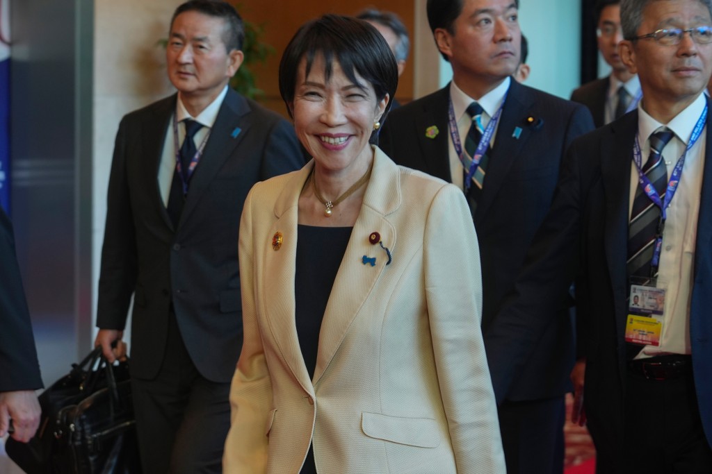 高市早苗将迎来外交大考验，会晤特朗普。美联社