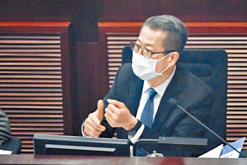 陳茂波表示,防疫抗疫仍是香港今年最重要的工作。