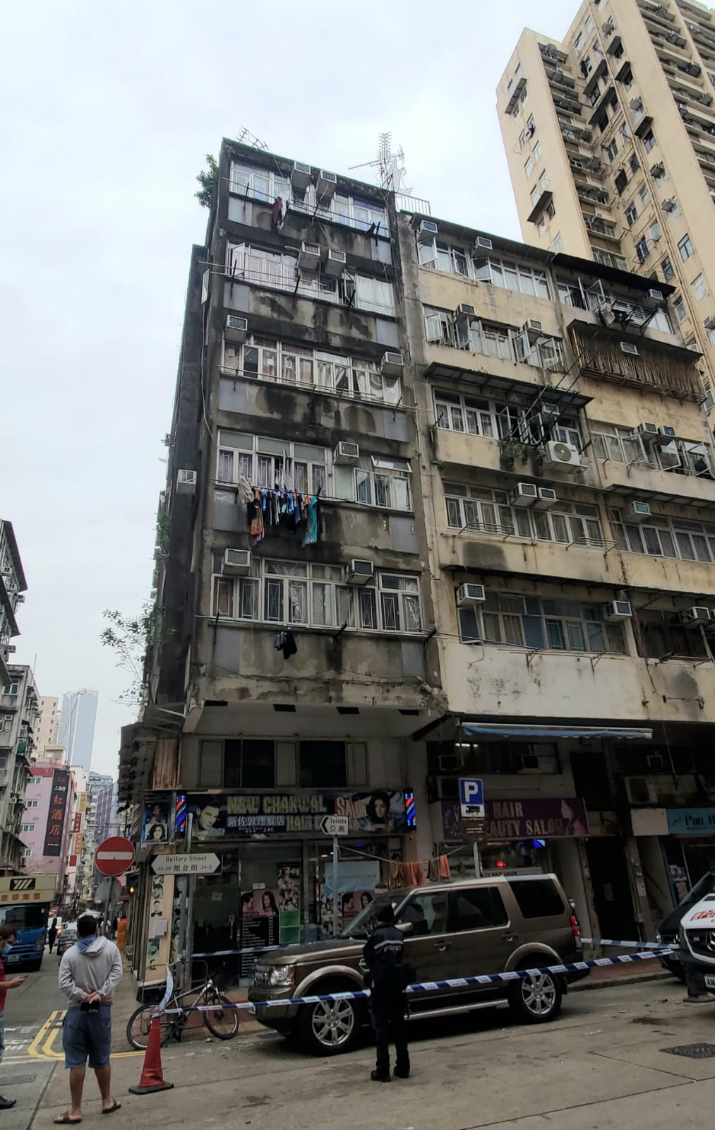 警方正在現場調查。林思明攝