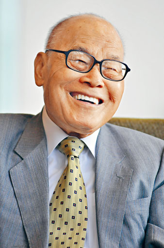 有「政壇教父」之稱的鍾士元昨晨離世，享年一百零一歲。