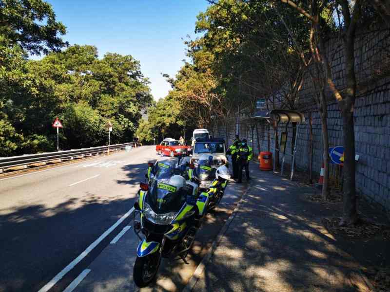 警方元旦假期在大嶼山一帶打擊非法駕車擅闖禁區。圖:警方提供