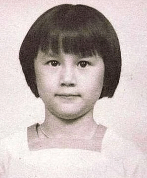 黄翠如小时候发型好可爱。