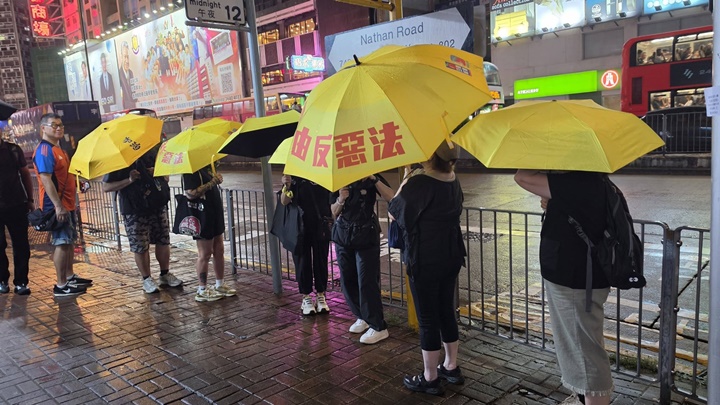 8月31日，有市民在太子站聚集。網圖