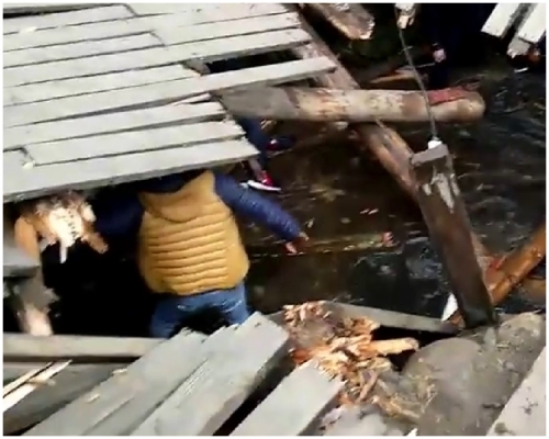 9名傷者均清醒,沒有生命危險。