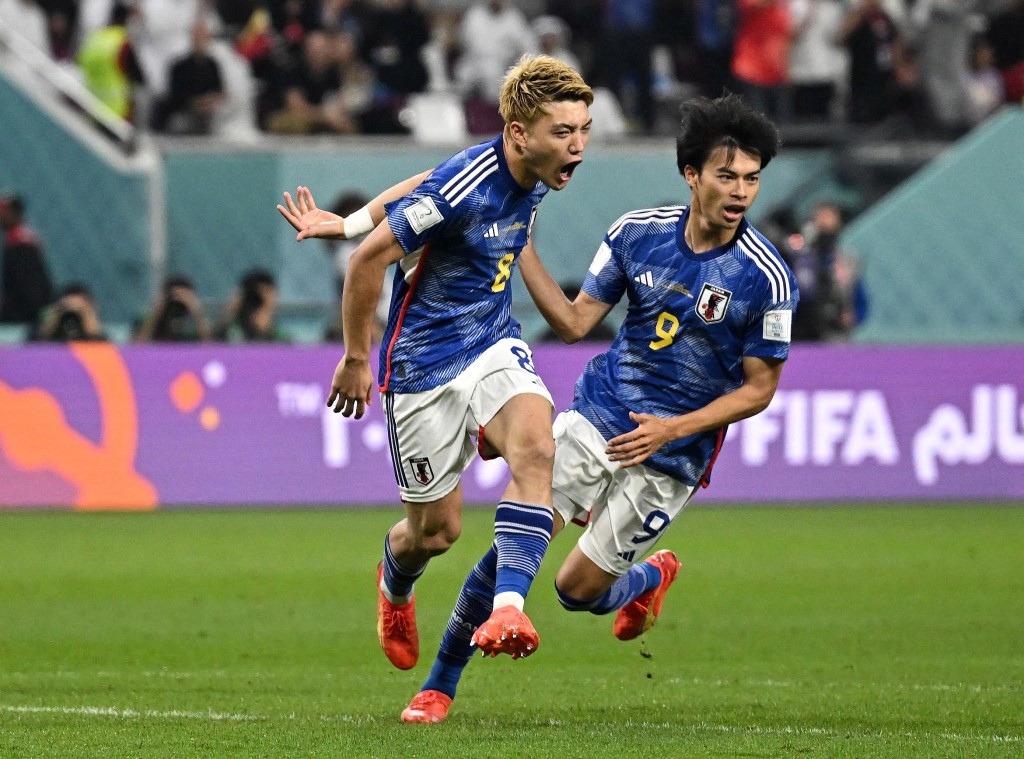 日本教练森保一表示三笘薰未必能在首场分组赛中上阵，队友堂安律入选。路透社
