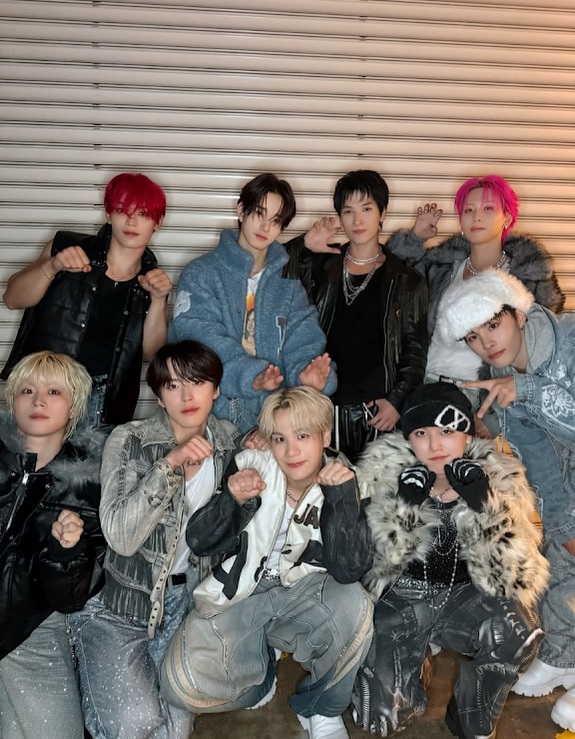 日本偶像男團JO1今年是非不斷，來港領獎都搞出爭議。