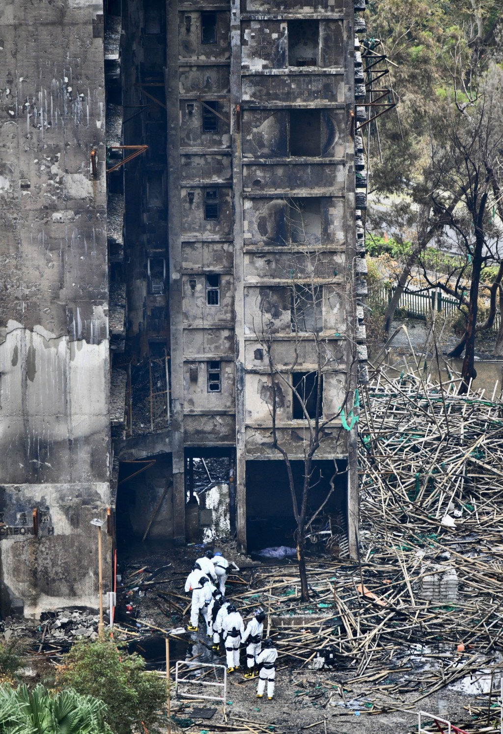 宏福苑仍有大量善工作要處理。資料圖片