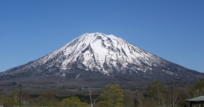 羊蹄山是位於日本北海道南部的名山,有「蝦夷富士」之稱。維基百科 羊蹄山是位於日本北海道南部的名山,有「蝦夷富士」之稱。維基百科