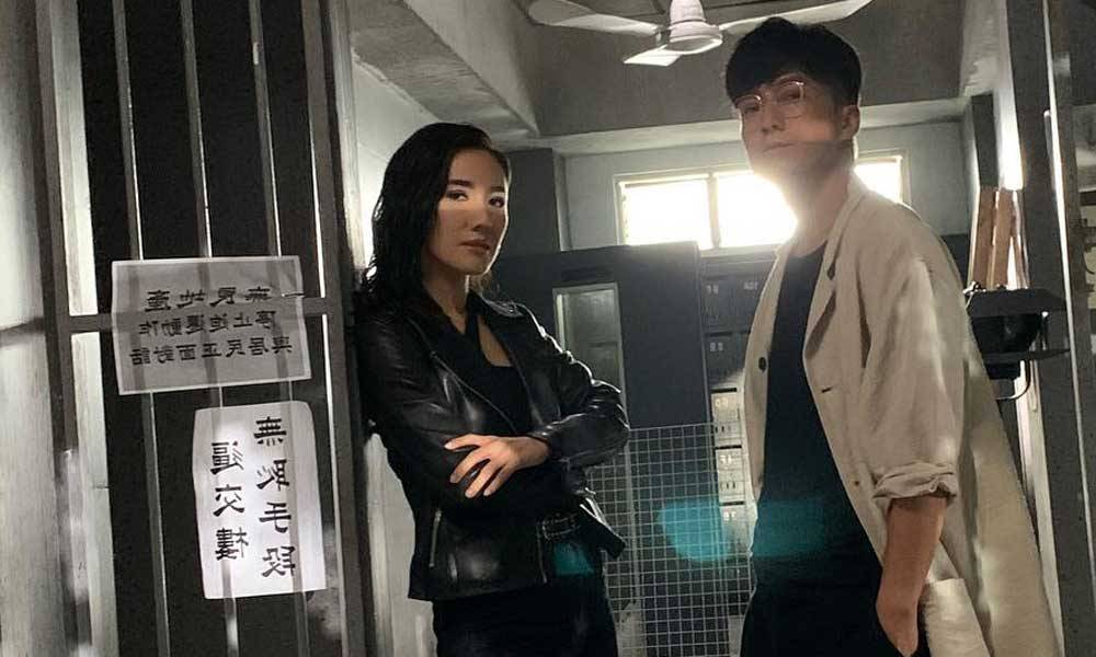 李施嬅 《金宵大廈2》是今年焦點劇集之一，事關劇集第一輯深得觀眾喜愛，而第二輯播出亦引起熱烈討論，女主角李施嬅在時空穿梭的劇情中，不但演技精湛，造型亦都靚到網民大讚！絕對有機會入圍爭視后！