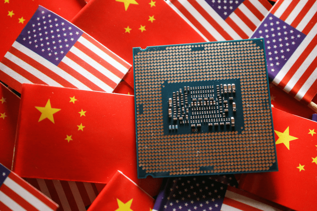 美国政府拟对AI用途高阶晶片的对华出口新增限制。路透社