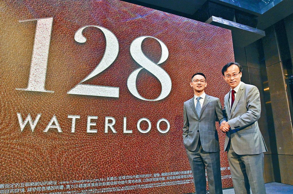 萊蒙國際蘇誦豪(左)表示,128 WATERLOO首批至少推出50伙。旁為俊和梁志輝。