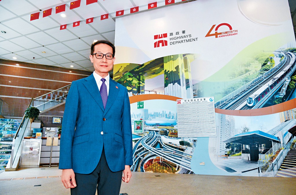 路政署成立40周年，路政署署長邱國鼎接受專訪，回顧部門四個具時代意義的發展階段；並且展望未來十年將迎來基建高峰期。