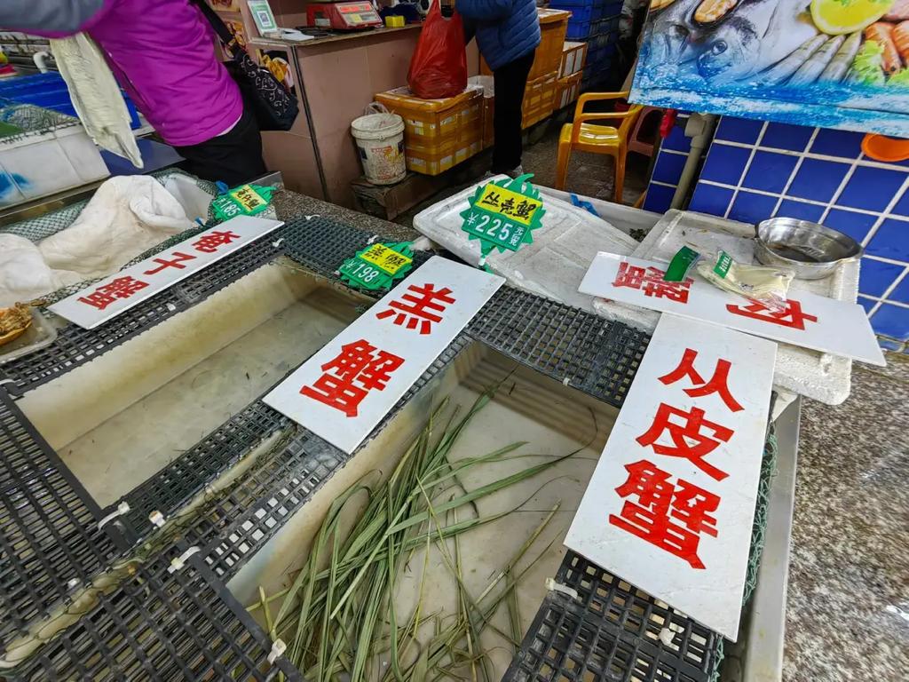 白藤头海鲜市场海鲜品种丰富（图片来源：Facebook@深圳大湾区国内吃喝玩乐开心分享区）