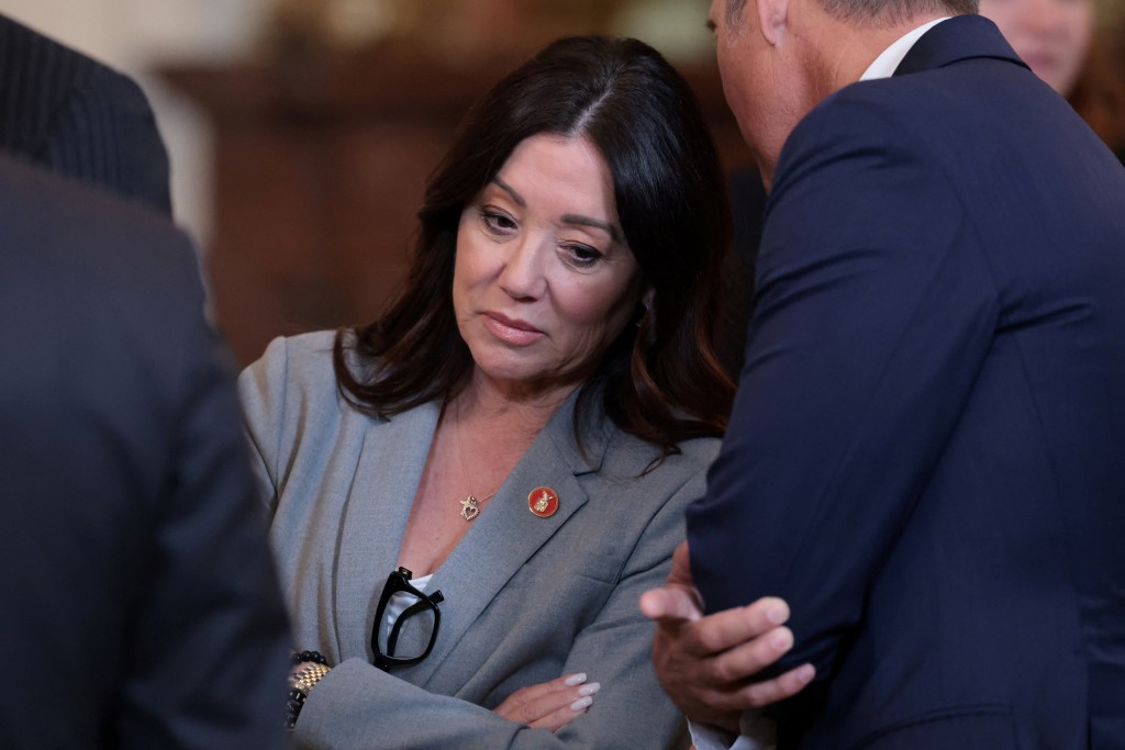 勞工部長查韋斯－德雷默傳出婚外情。路透社