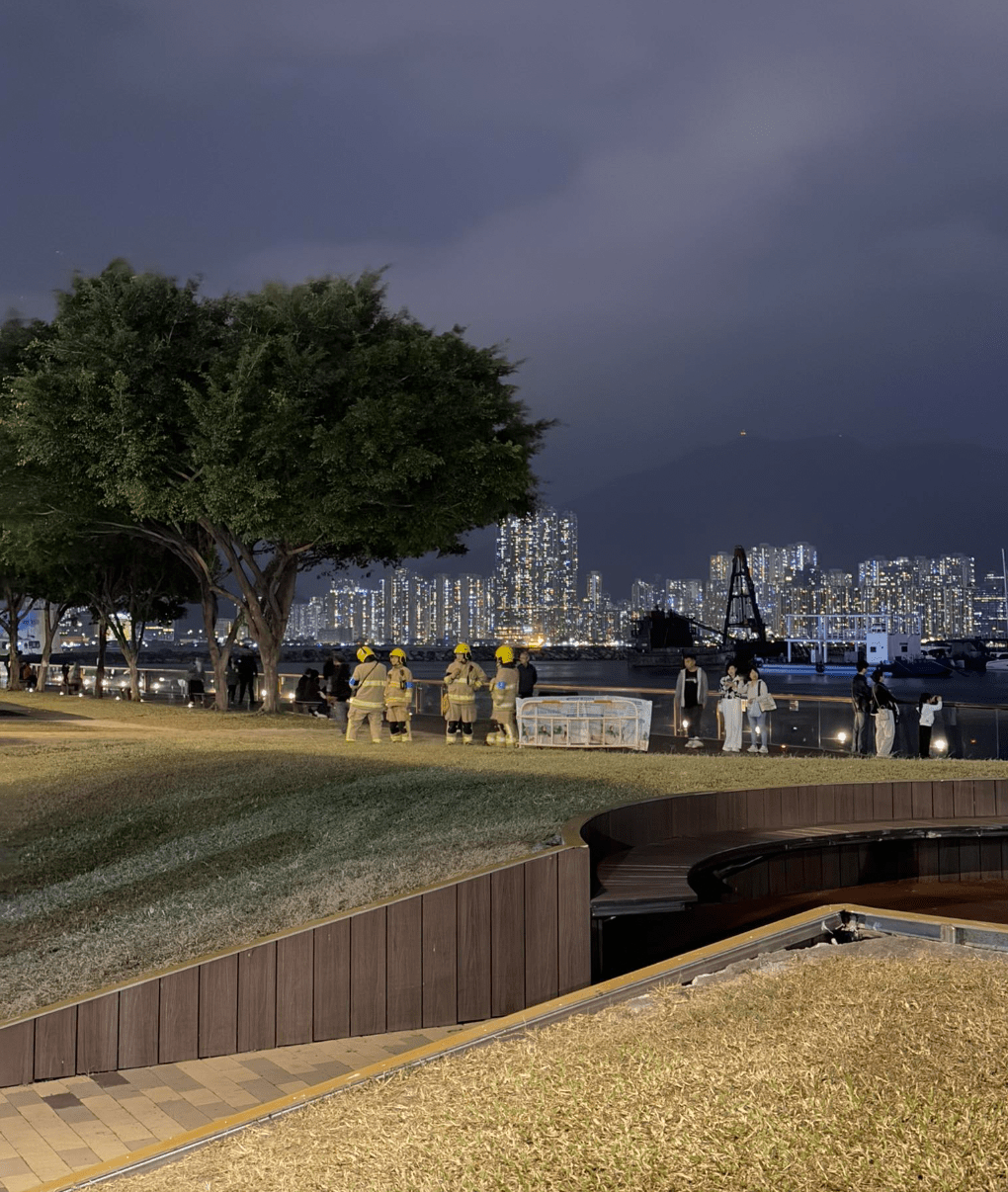 消防接報後迅速到場處理。Facebook@馬路的事 (即時交通資訊台)Facebook@馬路的事 (即時交通資訊台)