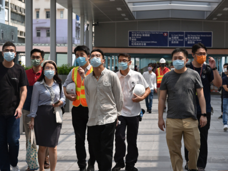 路政署邀請油尖旺區議會視察天橋工程。區議員何富榮FB圖片