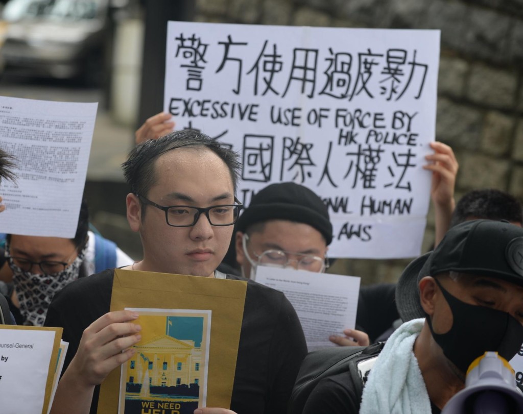有市民希望趁G20峰會前夕令國際關注港府漠視民意。