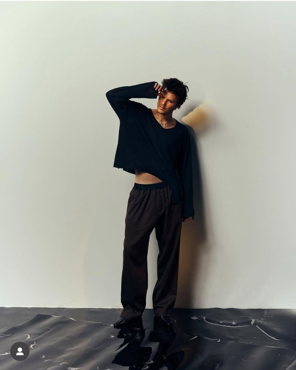 Cruz兩年內兩度超速,被吊銷駕駛執照。 Cruz兩年內兩度超速,被吊銷駕駛執照。