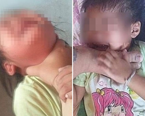 泰國一位狠母虐待3歲親女，緊掐著女兒頸部，又用腳踩在女兒臉頰上。（網圖）