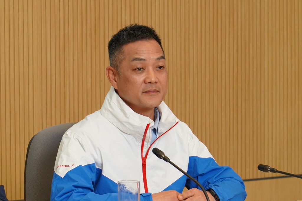 警衛犬隊義工分隊的聯絡人、懲教署一級懲教助理徐文龍，參與義務工作超過10年，負責統籌計劃及動員工作。