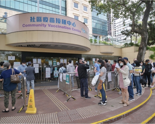 一名63歲女子接種第二劑科興疫苗後,出現敏感及高血壓。資料圖片