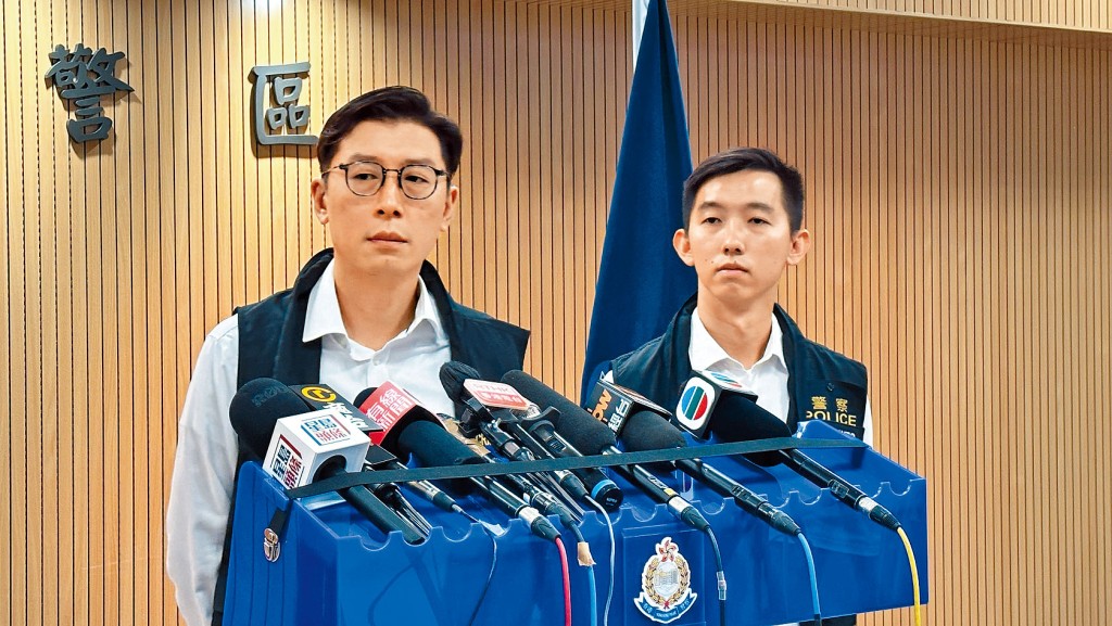 黃大仙警區助理指揮官(刑事)劉嘉豪(左)講述案情。