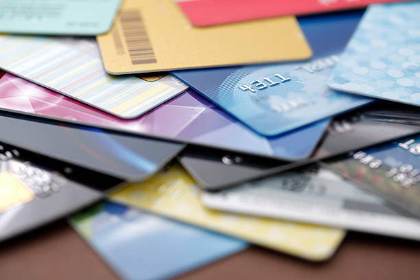 以信用卡消費雖然方便，但容易過度消費，甚至忘記還款。