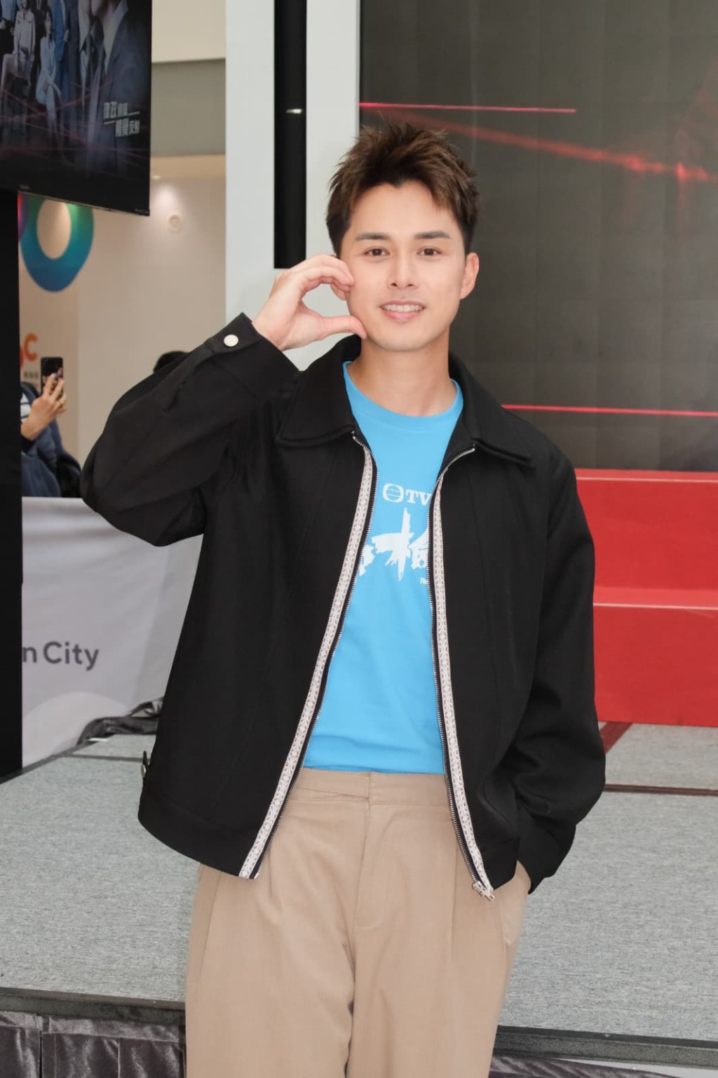 陳曉華力挺朱敏瀚有禮貌,何廣沛︰「真係唔夠你同佢熟。」 陳曉華力挺朱敏瀚有禮貌,何廣沛︰「真係唔夠你同佢熟。」