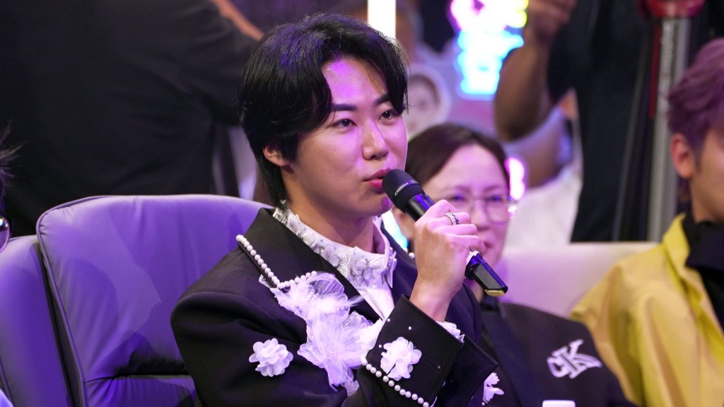 Yong Heo點名讚鄧凱文Eris進步咗好多。