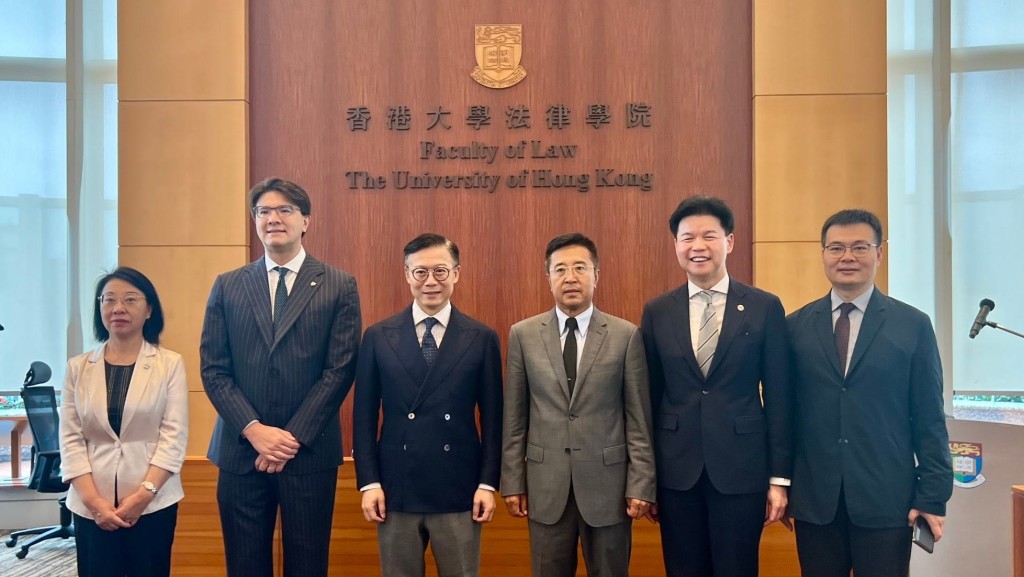 60內地律師抵港參與涉外法治培訓 張國鈞指內地香港律師各有所長 毛樂禮料未來更多商業糾紛在港處理