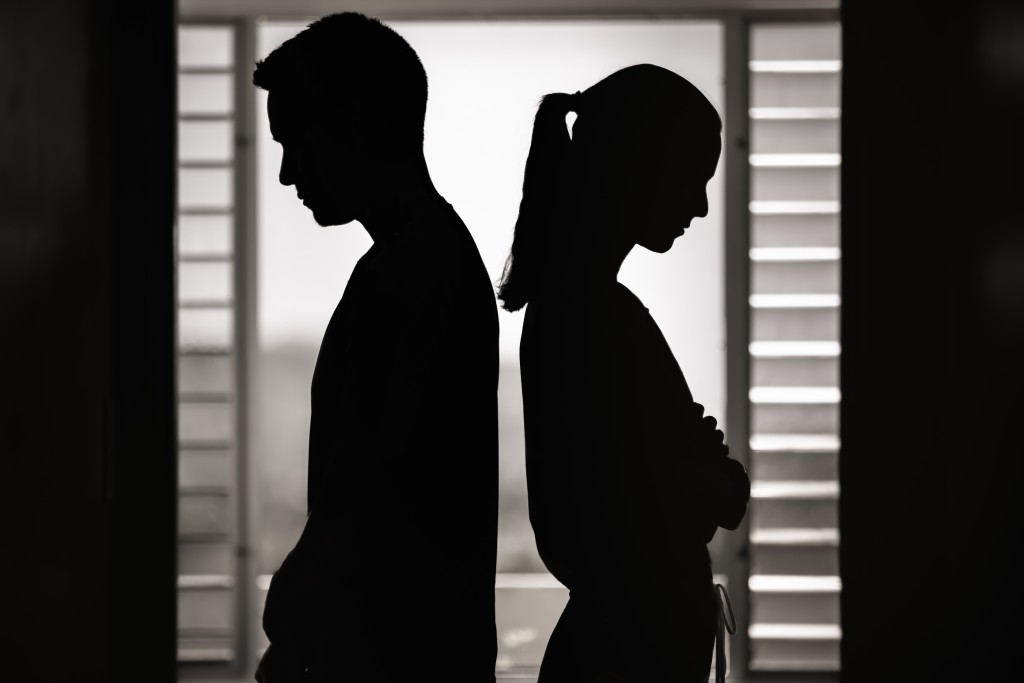 一對軍人夫妻因男子介入而離婚。iStock