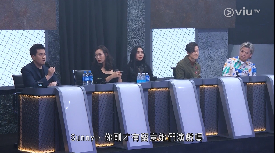 新一輪的5位評判。