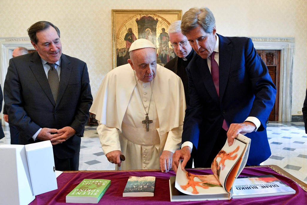 克里訪梵蒂岡與教宗方濟各會面。路透社