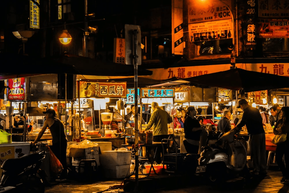 台北夜市充满各种各样的美食。（网络图片）