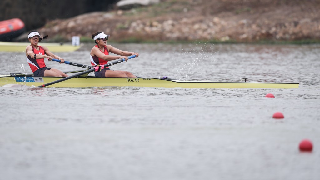 港將黃湘儀、梁瓊允於全運會賽艇女子雙人單槳準決賽第2組得第3名。新華社