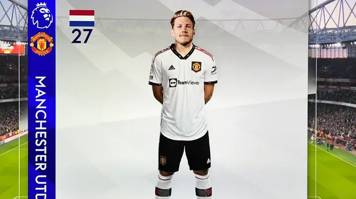 在出场名单中，网民发现韦格贺斯的头跟他应有的一米九七身体不大对称，明显是用Photoshop编辑出来的。网上图片