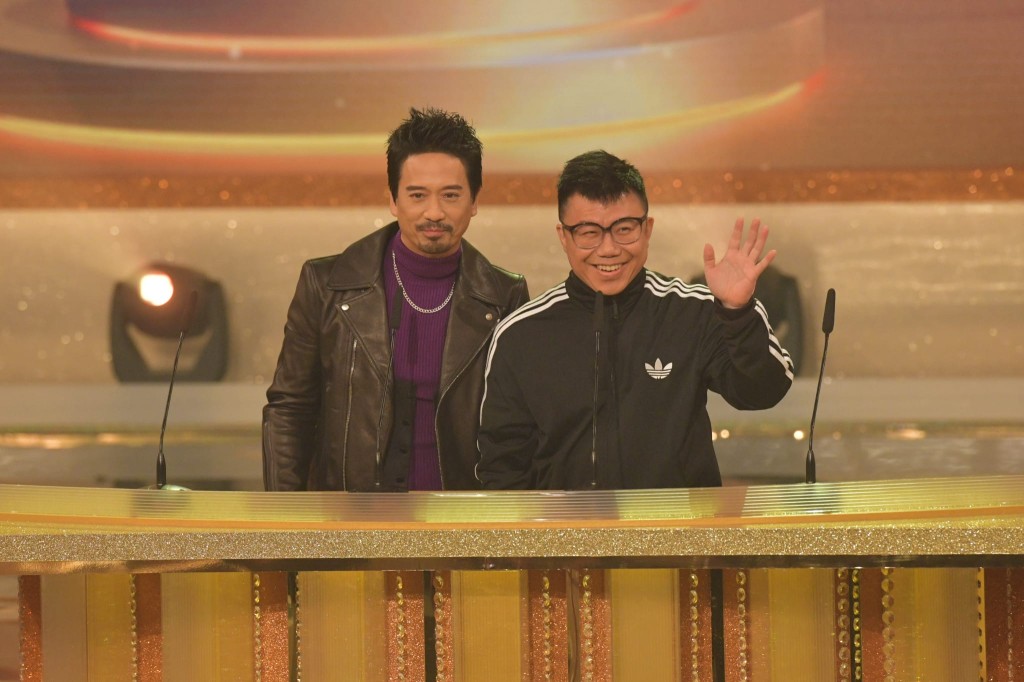 「最受歡迎電視歌曲」由Eric Kwok同陳奐仁兩位《聲夢》評判頒發。