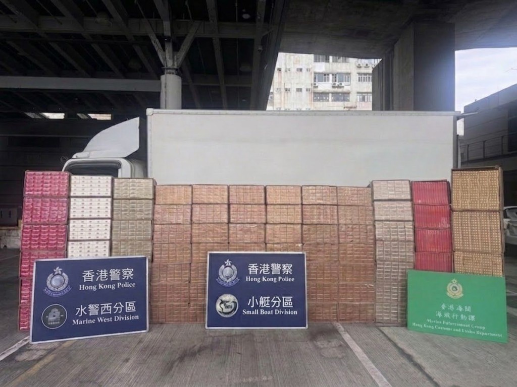 人員共檢獲約719萬支懷疑私煙，估計總市值約3236萬元。