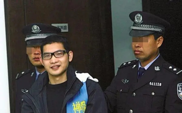 成瑞龍面對被判死刑竟面帶笑容。