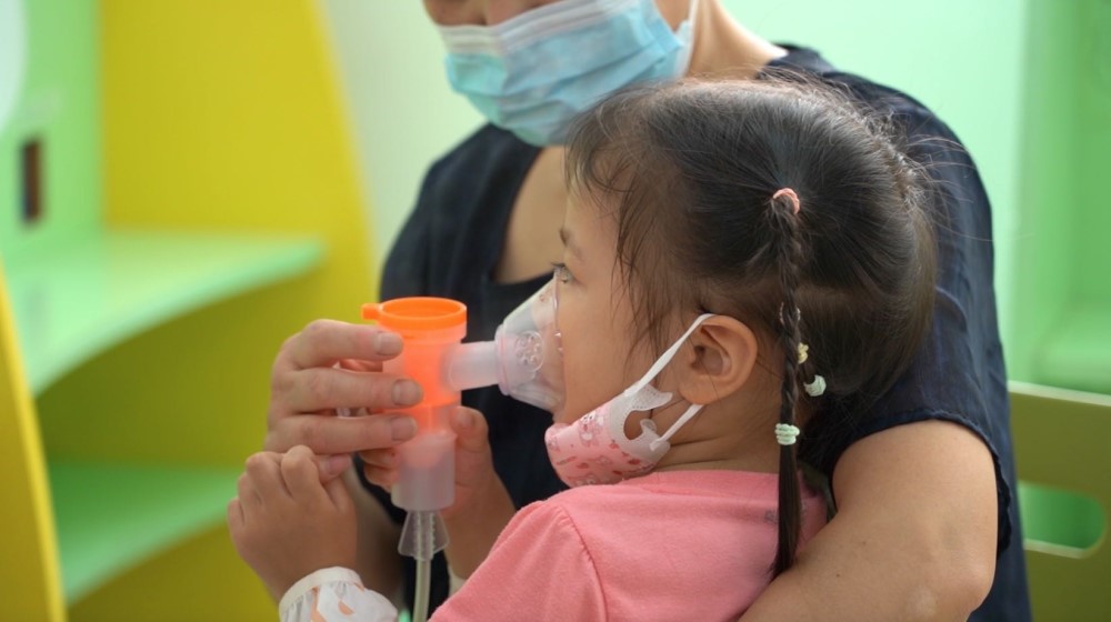 進入秋冬高峰期，內地許多兒童感染呼吸道疾病。新華社