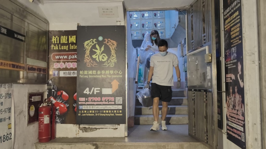 海關搜同區一個迷你倉，檢走大批毒品。黃文威攝