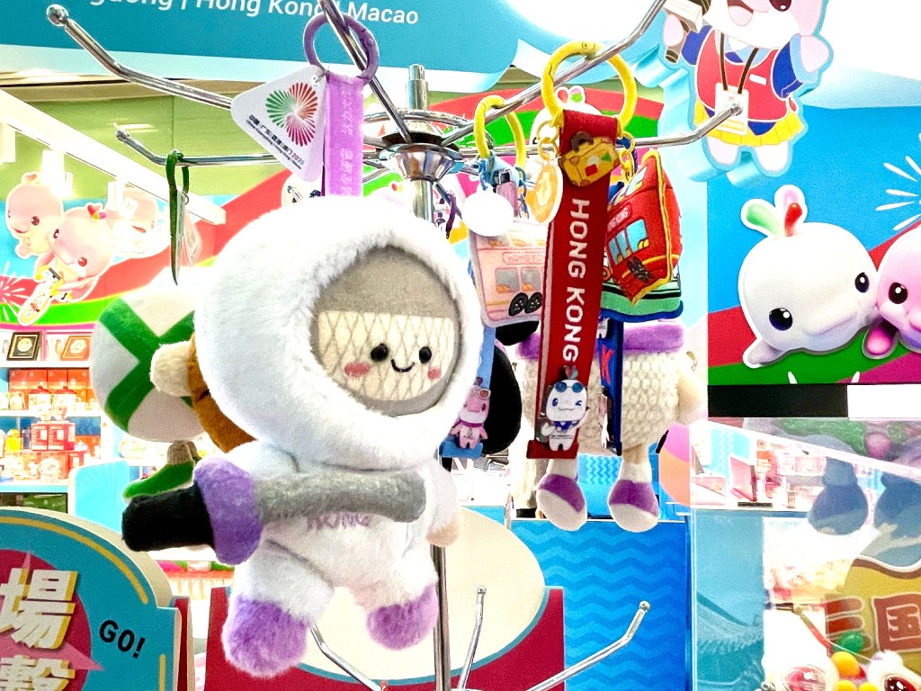 盲盒內的劍擊公仔。 盲盒內的劍擊公仔。