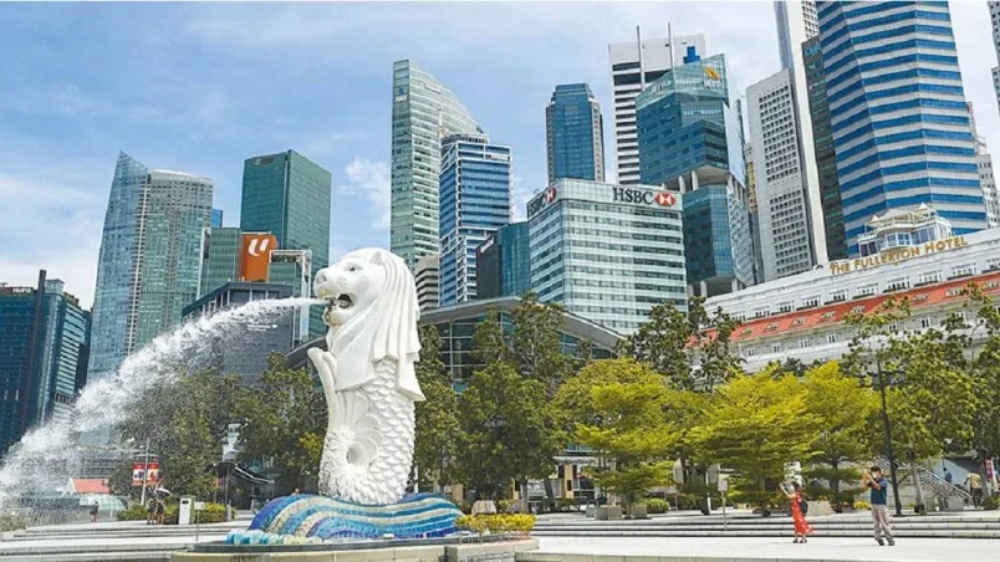 勞工界議員則認為香港相較新加坡的稅率，仍維持低稅制的優勢。美聯社