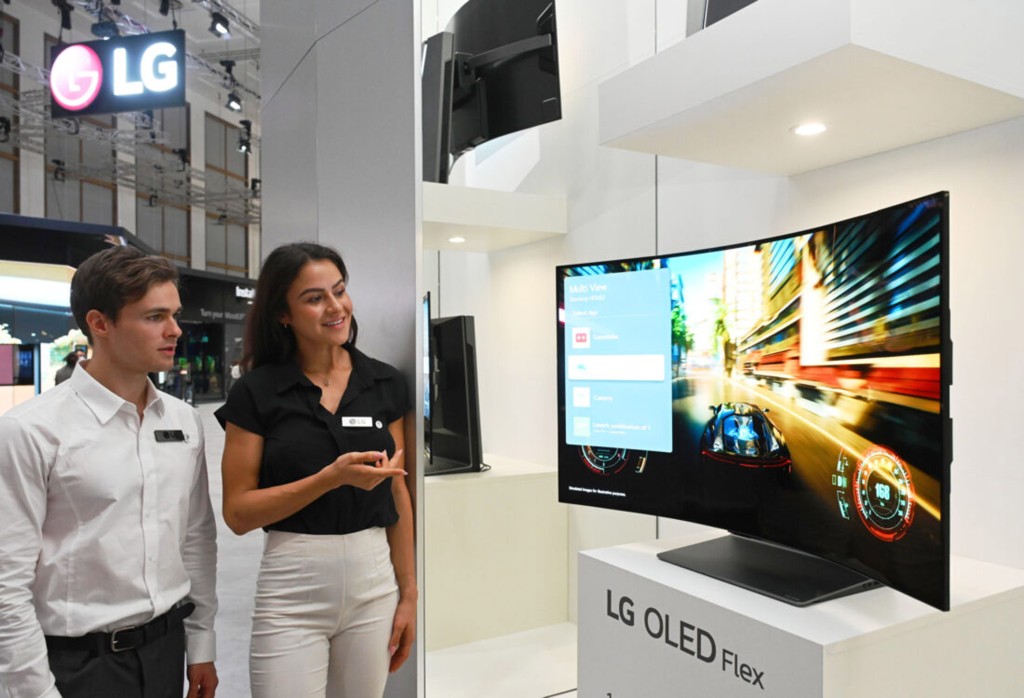 OLED Flex日前在德國柏林IFA電子展正式展出。
