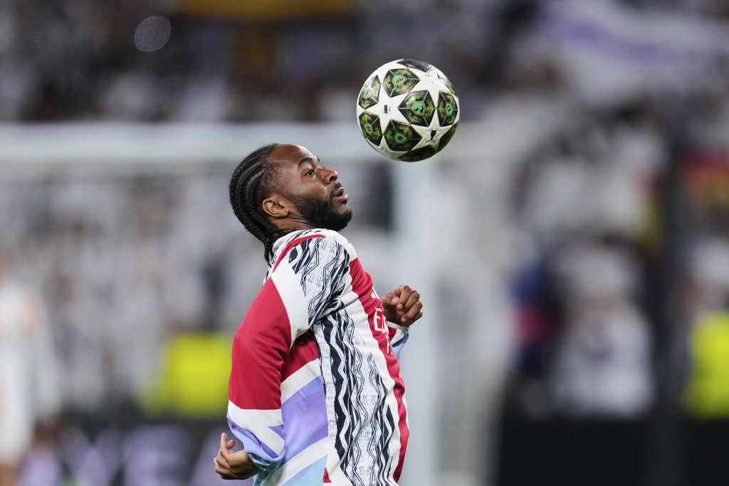 2024-25球季史達寧被外借至阿仙奴，但在領隊阿迪達麾下未能獲得重用。AP