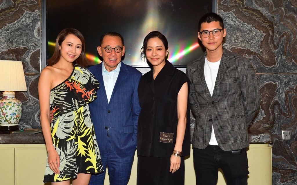 英皇集團主席楊受成博士亦特別抽空現身，替《死因無可疑》團隊打氣。